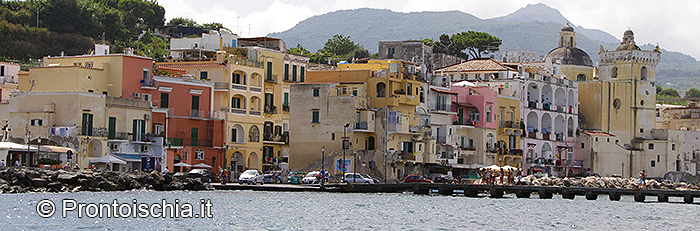 La magia del borgo di Ischia Ponte