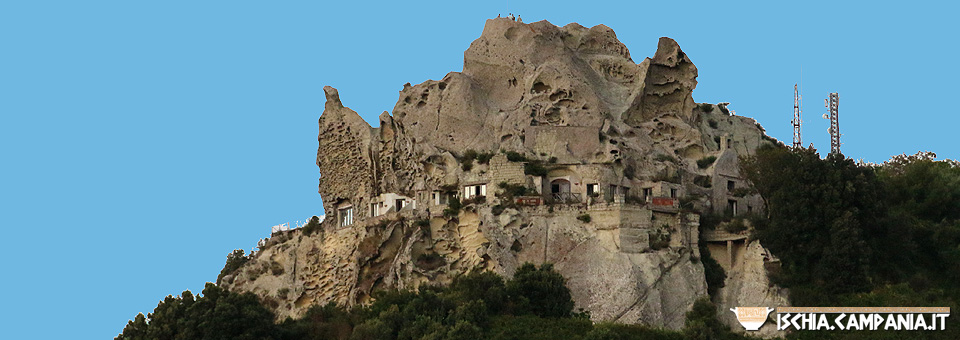 Bellezze di pietra: i paesaggi rocciosi di Ischia