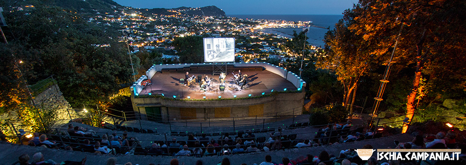 Visita al Teatro Greco dei Giardini La Mortella