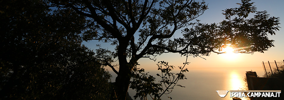 La magia del tramonto dal Monte Epomeo