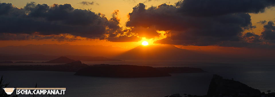 Il fascino dell’alba a Ischia